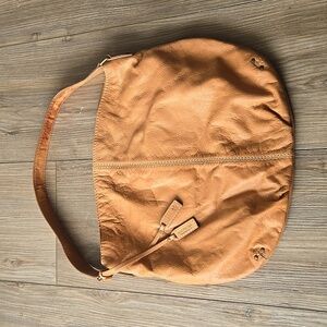 American Leather Co. 100% Leather Tan Hobo Shoulder Bag
